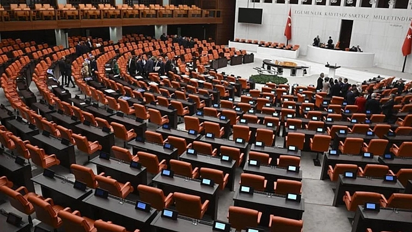 Emekli maaşı, yargı paketi ve af Meclis'te