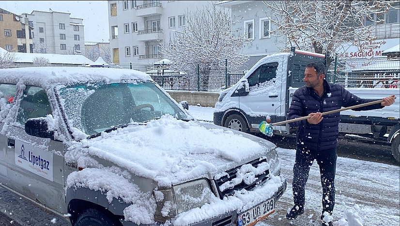 Karlıova beyaza büründü