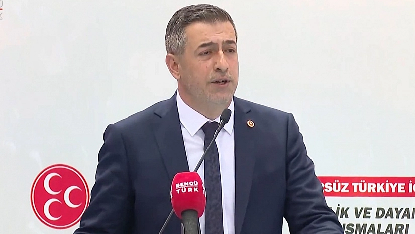 Kimse dili bağlı siyasetçi beklemesin