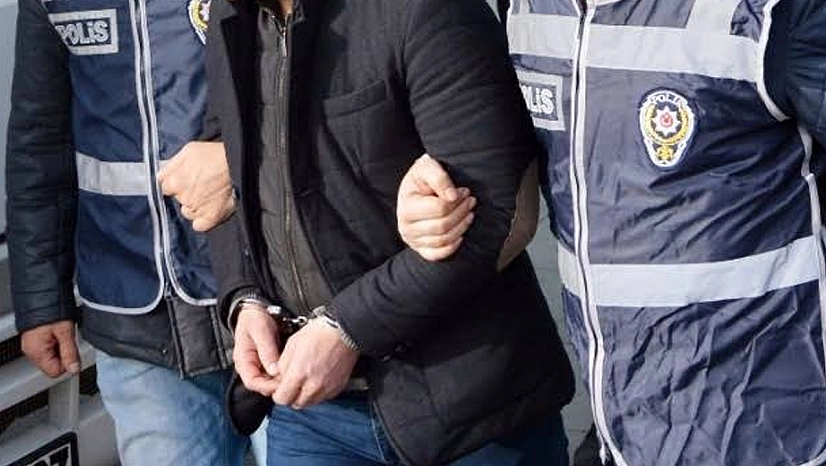 Kırmızı bültenle aranan 65 suçlu ülkeye iade edildi