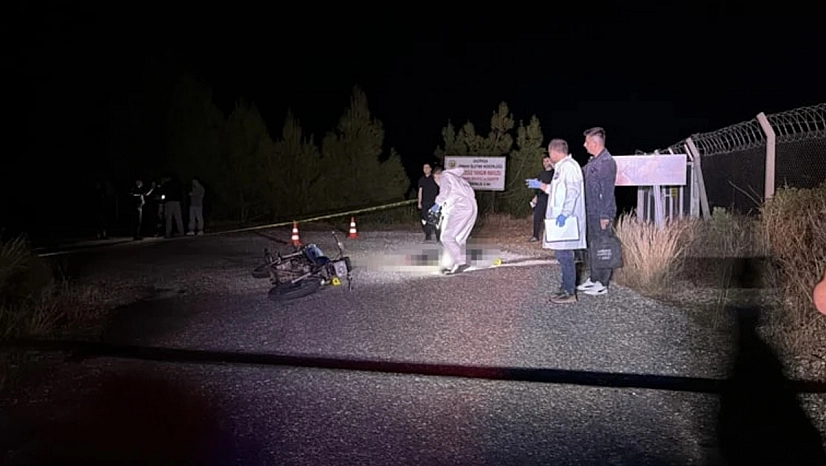 Kızını görmeye gelen genci öldürdü