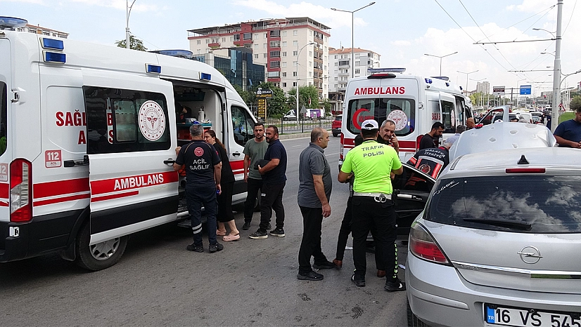 Korkutan kaza: 2'si çocuk 4 yaralı