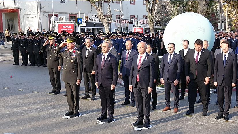 Malatya'da 10 Kasım Atatürk'ü anma töreni düzenlendi