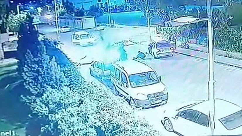 Malatya'da Kontrolden çıkan motosiklet otomobilin altına girdi