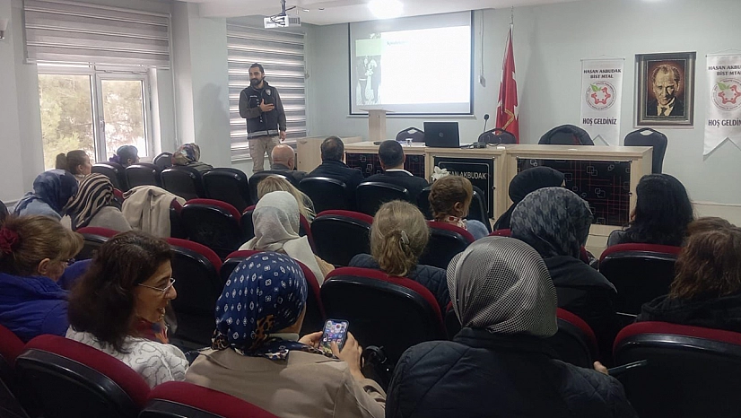 Malatya'da narkotik polisinden vatandaşlara uyuşturucu bilgilendirmesi