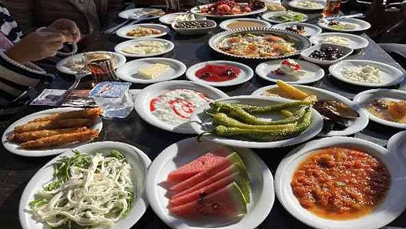 Serpme kahvaltı ve açık büfe densizliği son buluyor