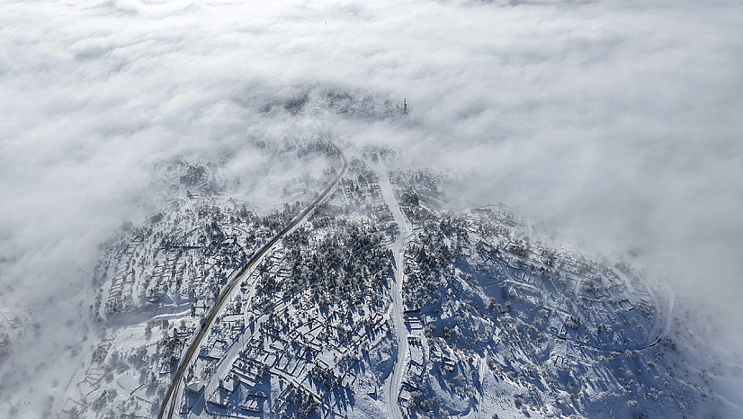 Sis ve kar altındaki tarihi Harput'ta kartpostallık manzaralar