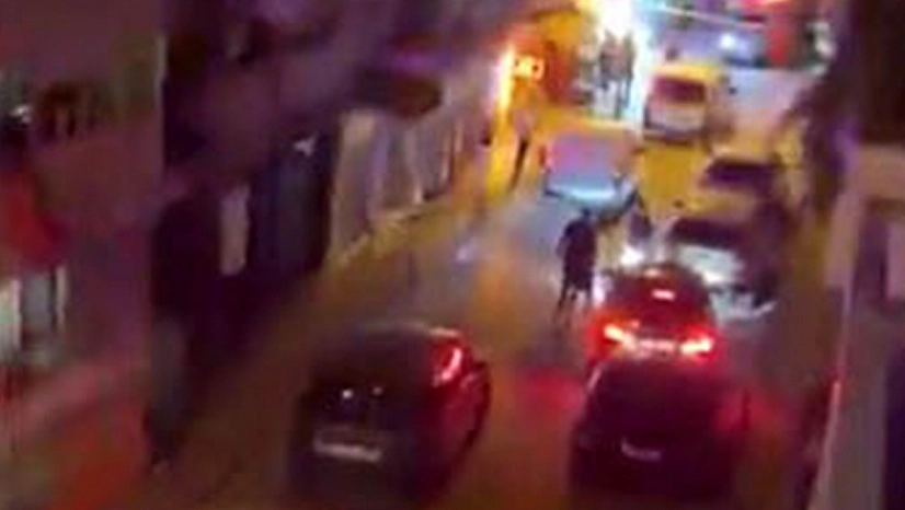 Sokak ortasında silahlı çatışma: 5 yaralı