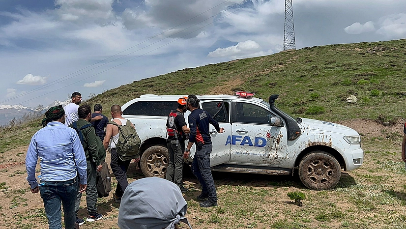 Tunceli'de mantar toplarken kayadan düşen vatandaş kurtarıldı