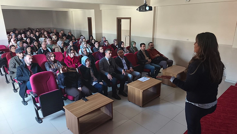 Tunceli'de temel afet bilinci eğitimleri sürüyor