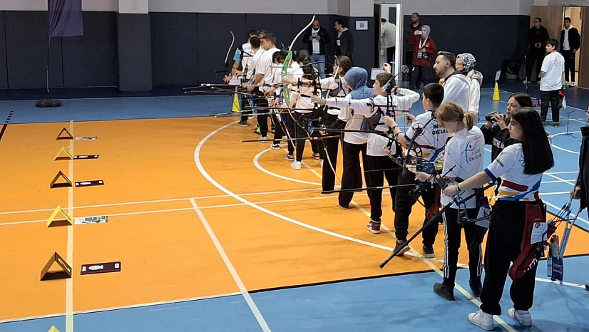 U15 okçuluk bölge müsabakaları şampiyonu Elazığ