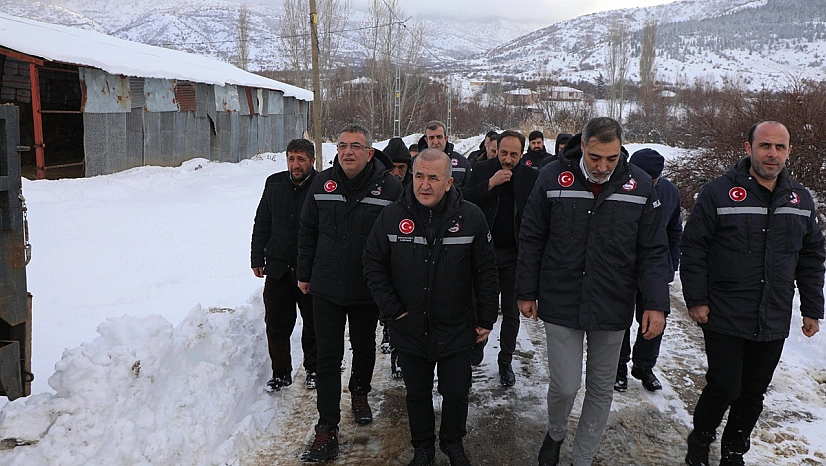 Vali Hatipoğlu, karla mücadele çalışmalarını inceledi