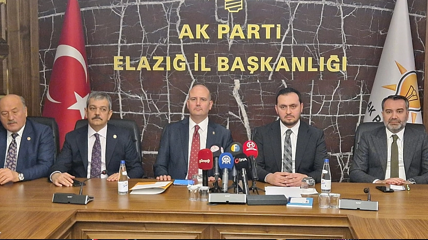 AK Parti Genel Merkez Heyeti Depremin Yıl Dönümünde Elazığ'da Sahadaydı