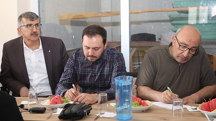 AK Parti Heyeti Elazığ'ın Üç İlçesinde Sahadaydı