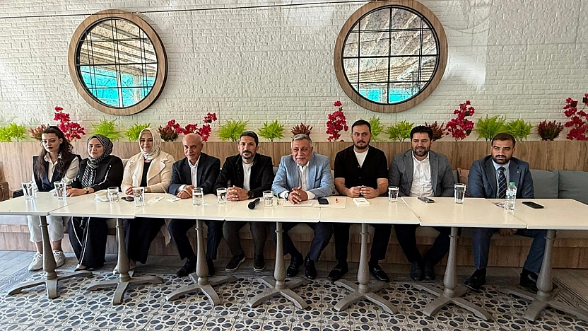Ak Parti İl Başkanı Yıldırım, basın mensuplarıyla bir araya geldi