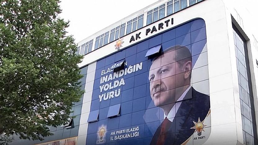 Ak Parti'nin 25. Yılı Elazığ'da mesajlarla kutlandı