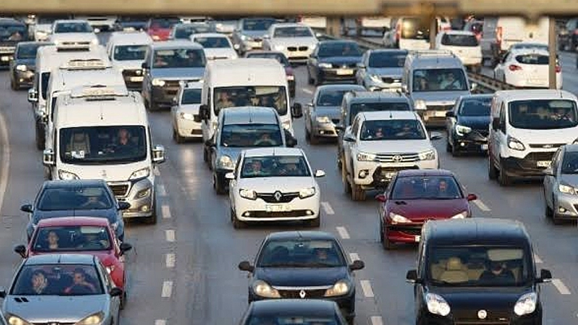 Araç sahipleri dikkat: Akaryakıta çifte zam geliyor