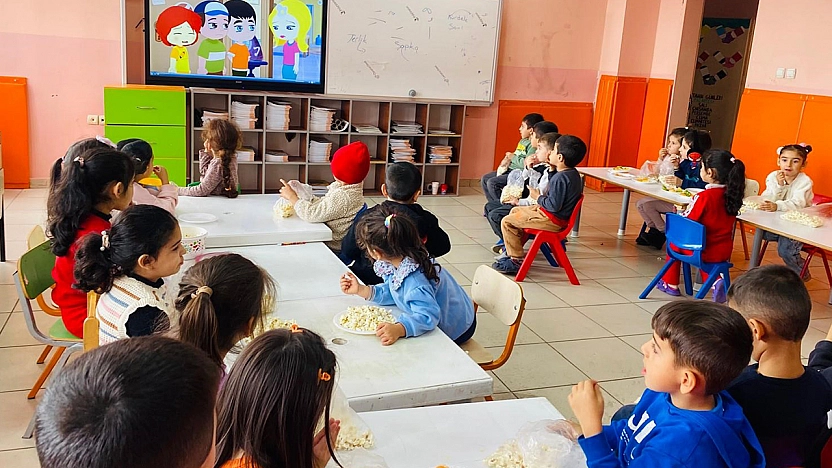 Arıcak'ta minik yürekler dostlukla buluşuyor