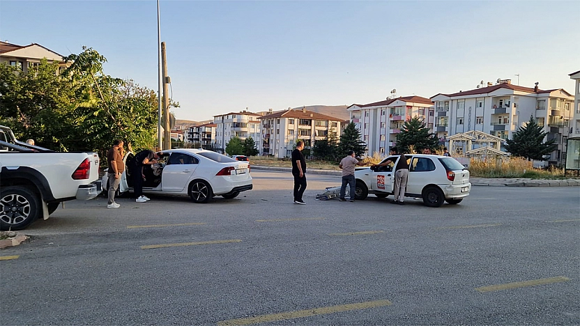 Ataşehir'de korkutan kaza: 1 yaralı, elektrikler kesildi