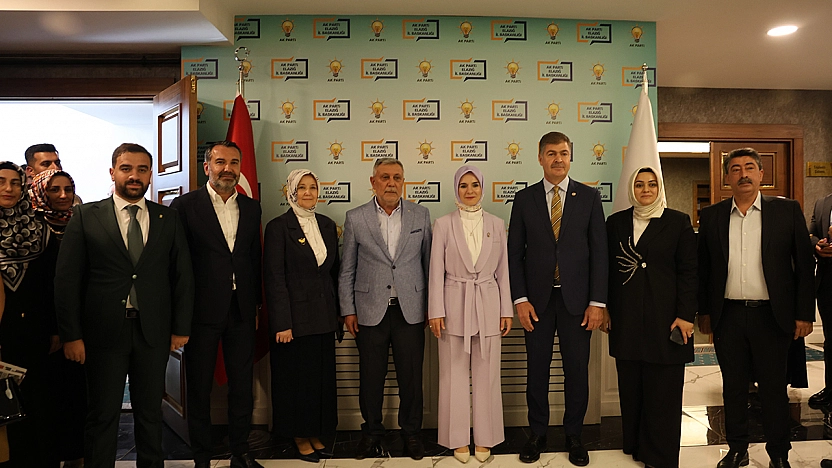 Bakan Göktaş'tan AK Parti İl Başkanlığı ve Elazığ Belediyesine ziyaret