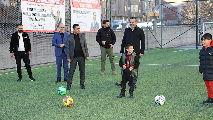Başkan Şerifoğulları'ndan mahallelere spor desteği, çocuklara neşe