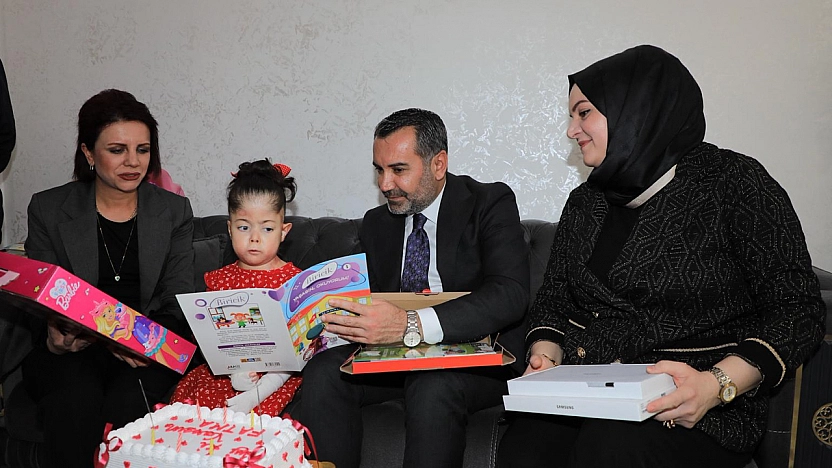 Başkan Şerifoğulları'ndan minik Fatma'ya anlamlı ziyaret