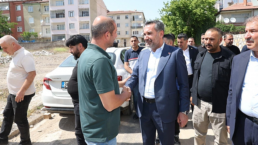 Başkan Şerifoğulları, Sanayi Mahallesi'ndeki asfalt yenileme çalışmalarını inceledi