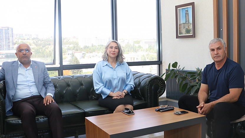 Başkan Ulaş ve Prof. Dr. Canan Aksu Canbay'dan Hakimiyet'e ziyaret