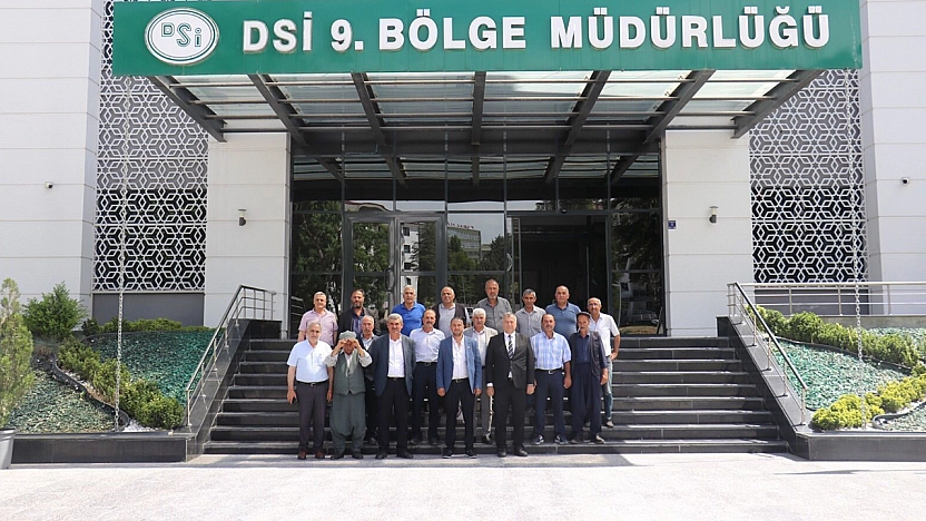 Battalgazi muhtarlarından Elazığ DSİ'ye sulama çıkarması