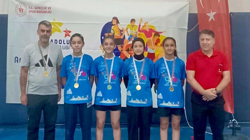 Elazığ Badminton Takımı büyük başarıya imza attı