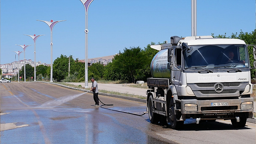 Elazığ Belediyesi'nden Aksaray ve Hicret mahallelerinde kapsamlı temizlik