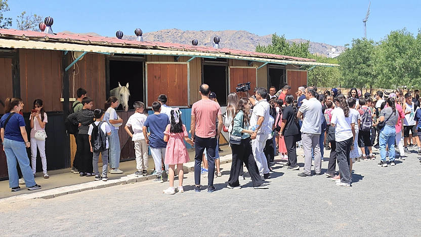 Elazığ Belediyesi yaz okulu öğrencilerine kültürel ve çevre gezisi