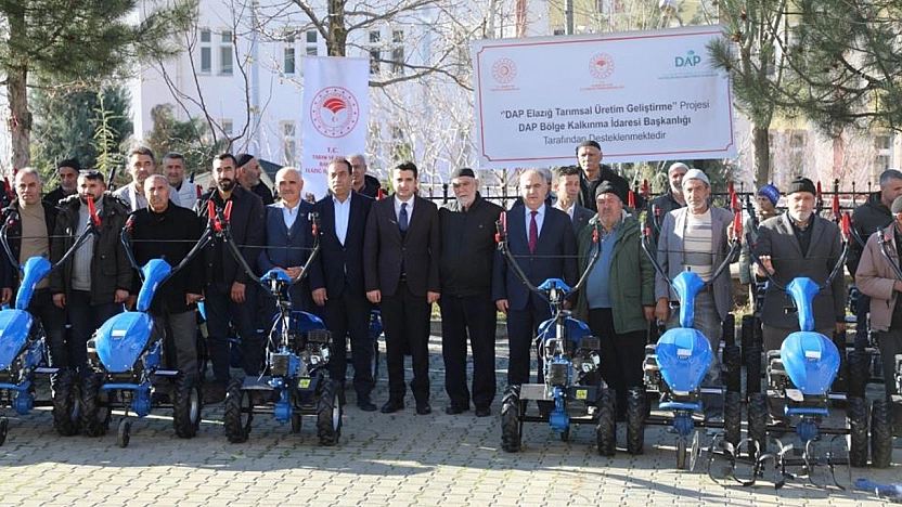 Elazığ'da 65 üreticiye çapa makinesi desteği