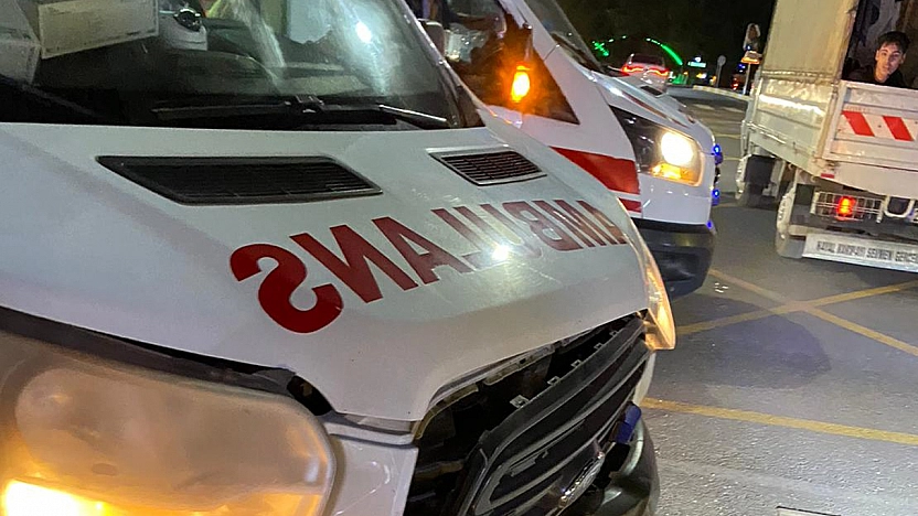 Elazığ'da ambulans ile otomobil çarpıştı: 2 yaralı