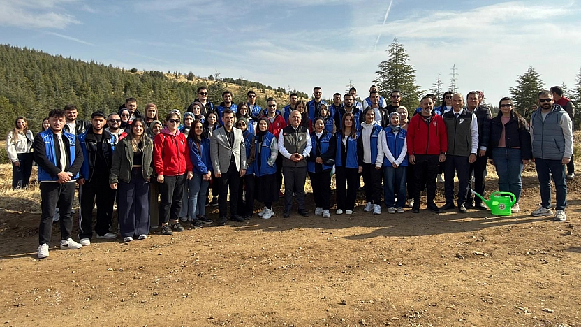 Elazığ'da binlerce fidan toprakla buluştu