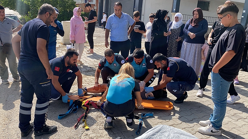 Elazığ'da bisiklet otomobile çarptı, 3 çocuk hastanelik oldu