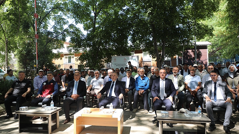 Elazığ'da çiftçilere çapa makinesi desteği