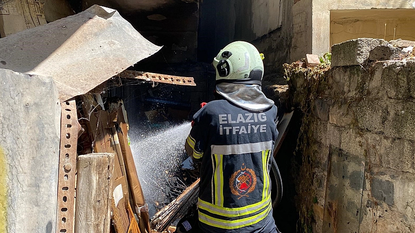 Elazığ'da çıkan yangın paniğe neden oldu