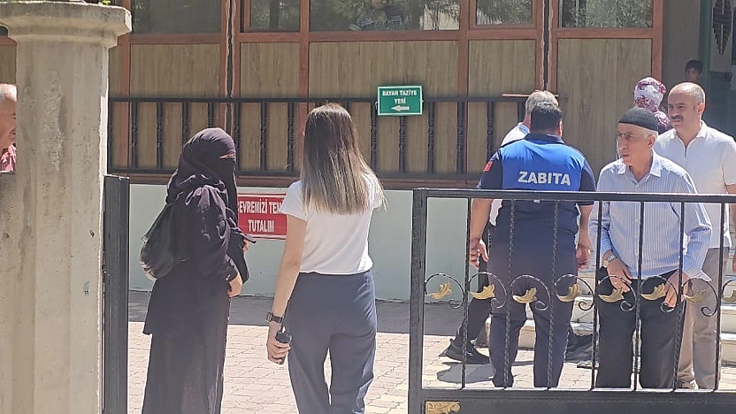 Elazığ'da Cuma namazı çıkışında dilencilere zabıta operasyonu