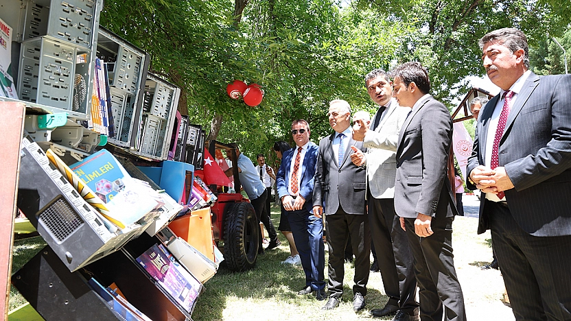 Elazığ'da 'Dijital Detoks' etkinliği: Geri Dönüşüm Kütüphanesi açıldı