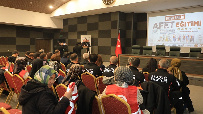 Elazığ'da 'Erişilebilir Afet Eğitimi Projesi'nin söyleşi ve sertifika programı yapıldı