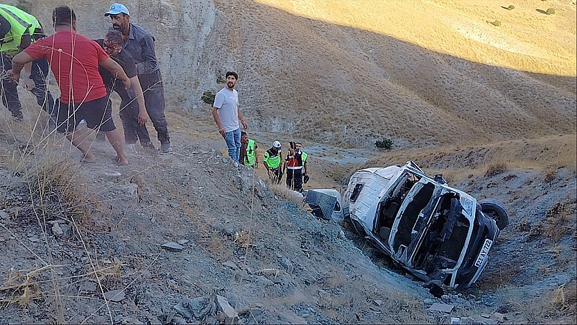 Elazığ'da feci kaza: 12 Yaralı