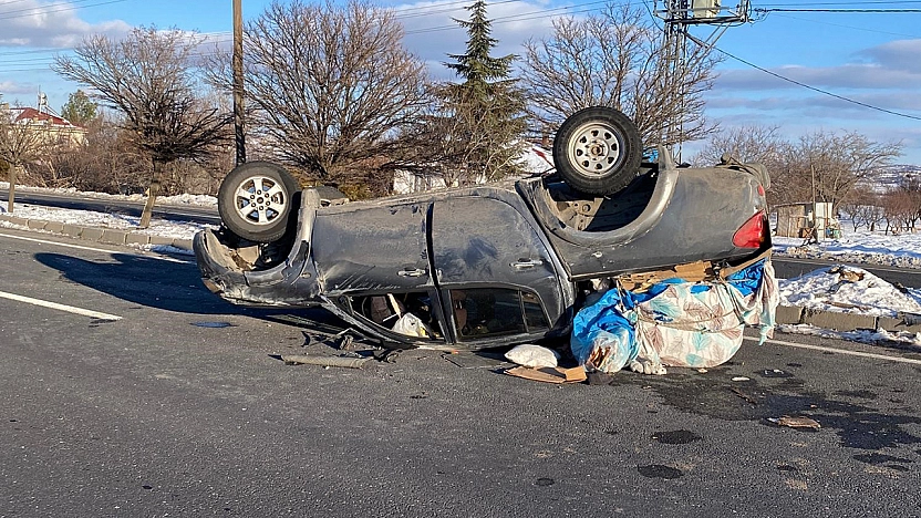 Elazığ'da feci kaza: 3 yaralı