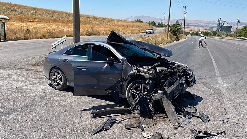 Elazığ'da feci kaza! 6 yaralı