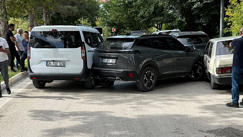 Elazığ'da feci kaza: 8 yaralı