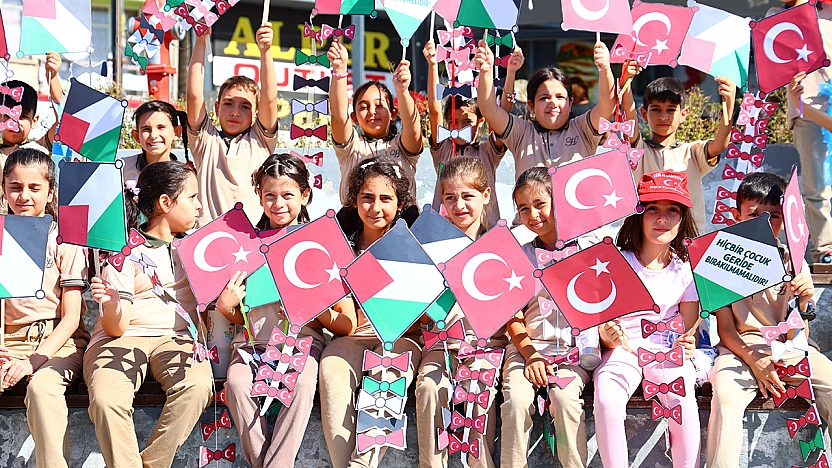 Elazığ'da Filistinli çocuklara destek