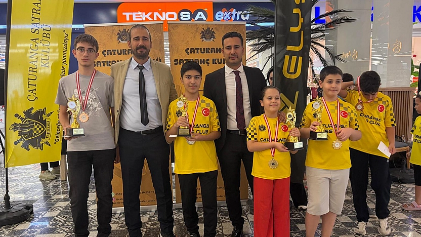 Elazığ'da geleneksel satranç turnuvası: 9 Şehirden 139 sporcu mücadele etti