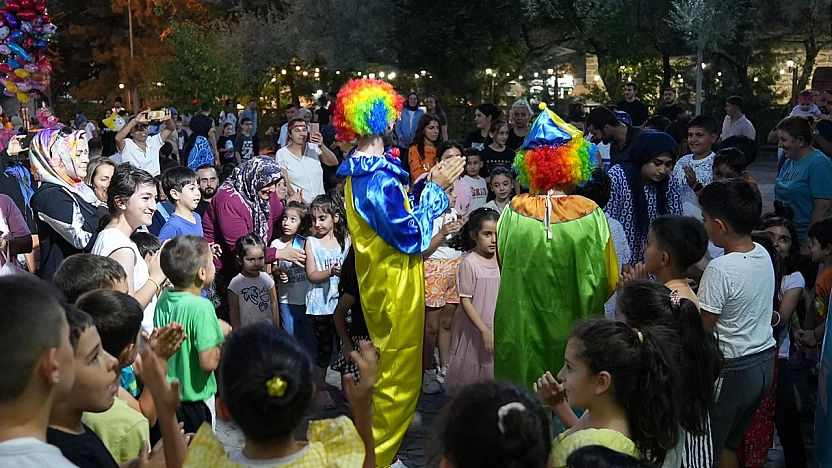 Elazığ'da Gezici Tiyatro Şenlik rüzgarı