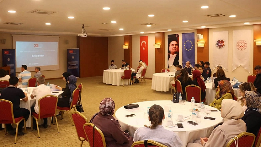 Elazığ'da kadına yönelik şiddetle mücadele toplantısı