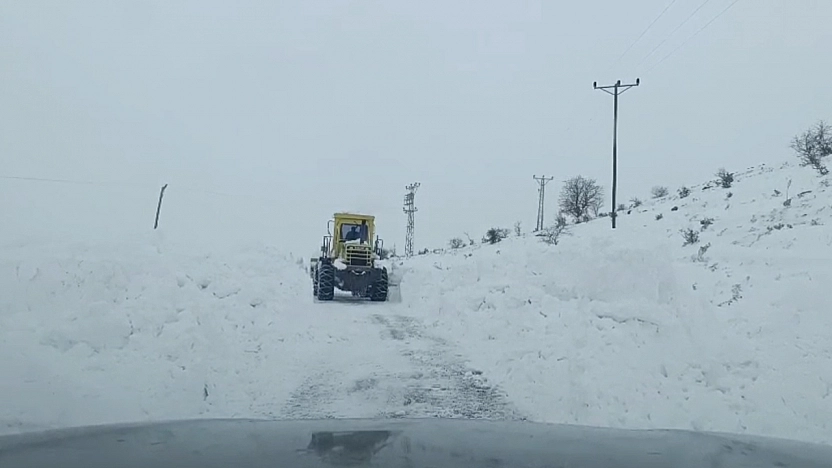 Elazığ'da karla mücadele: 130 köy yolu ulaşıma açıldı